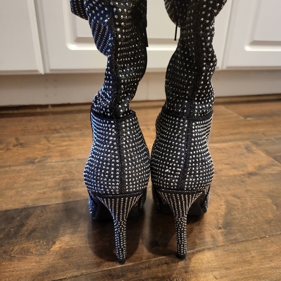 Black and Silver Sparkly Boots - Picture 7 of 10